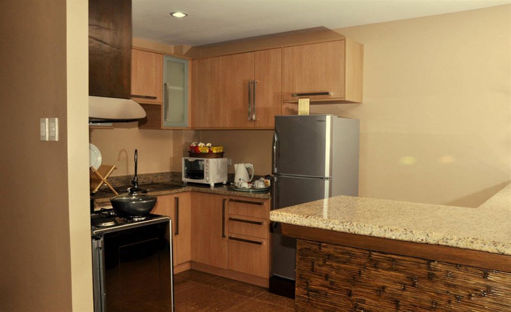 Coralpoint Gardens Apartment Lapu-Lapu City Exterior photo